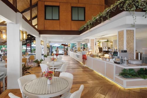 Discovery Coron, Breakfast buffet