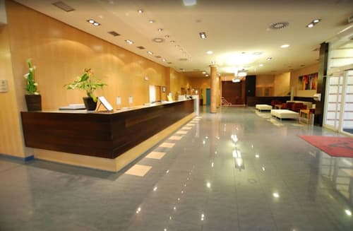 Hotel Andia, Reception