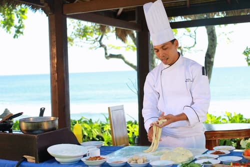 Holiday Resort Lombok, Dining