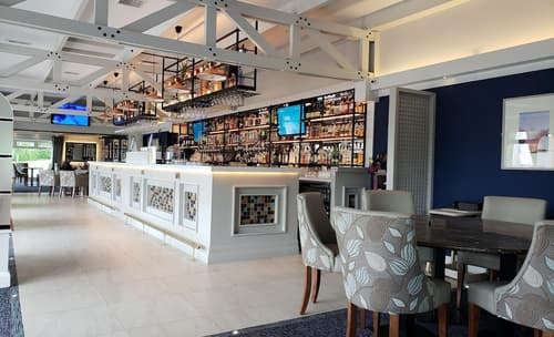 Mill Park Hotel, Bar (on property)