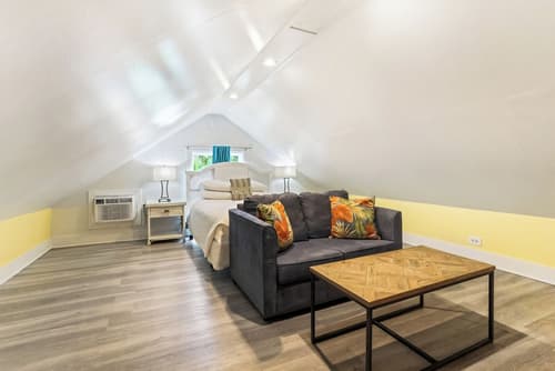 The Palms Hotel, Room