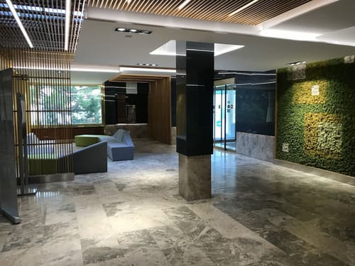 Hotel Puerta de Segovia, Reception