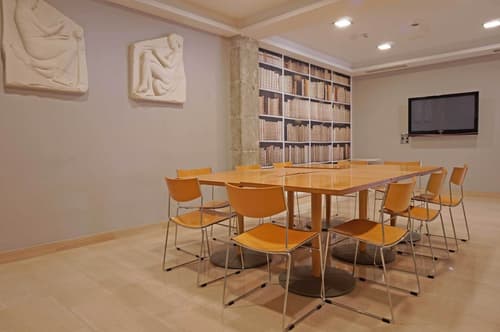 Hotel Cesaraugusta, Living area