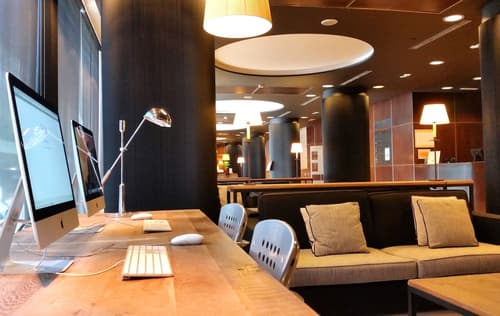 Hotel Barcelona Universal, Lobby sitting area