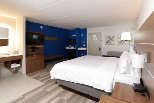 Holiday Inn Express & Suites Tempe by IHG, Room