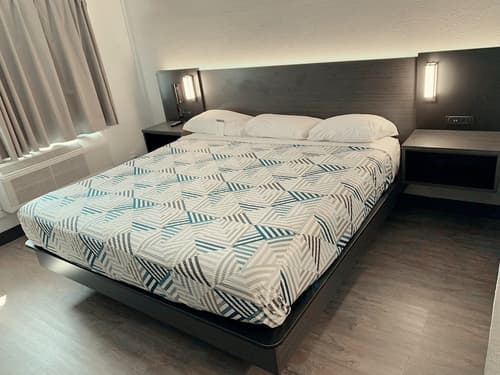 Motel 6 Amarillo, TX - Airport, Room