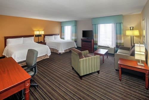 Hampton Inn & Suites by Hilton Toronto Airport, Room