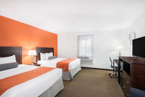 Howard Johnson by Wyndham Quincy/Boston, Room