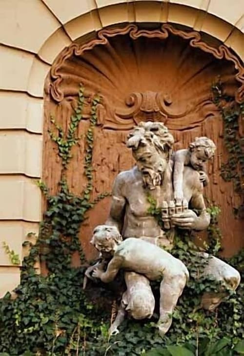 Hotel Deutsches Theater Downtown, Property grounds