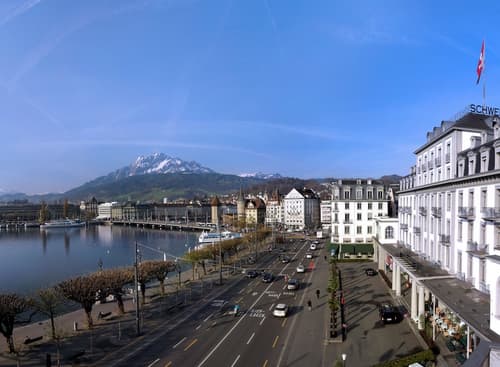 Hotel Schweizerhof Luzern, View from room