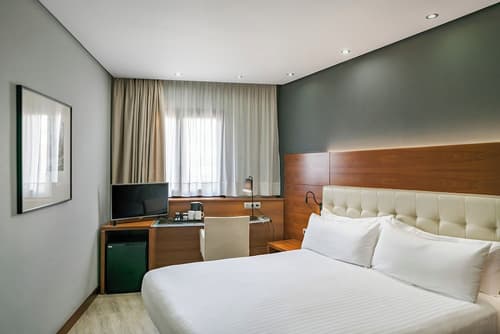 Dorma Coliseum, Room