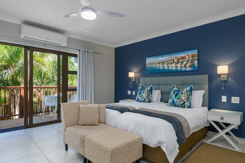Formosa Bay, Room