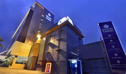 Grand Tjokro Jakarta, Front of property