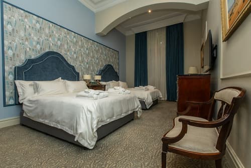 The Monarch Hotel, Room