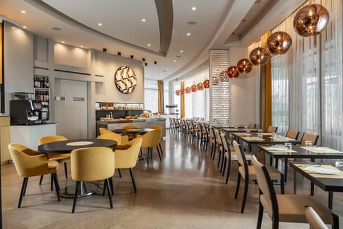 Welcome Hotel, Restaurant