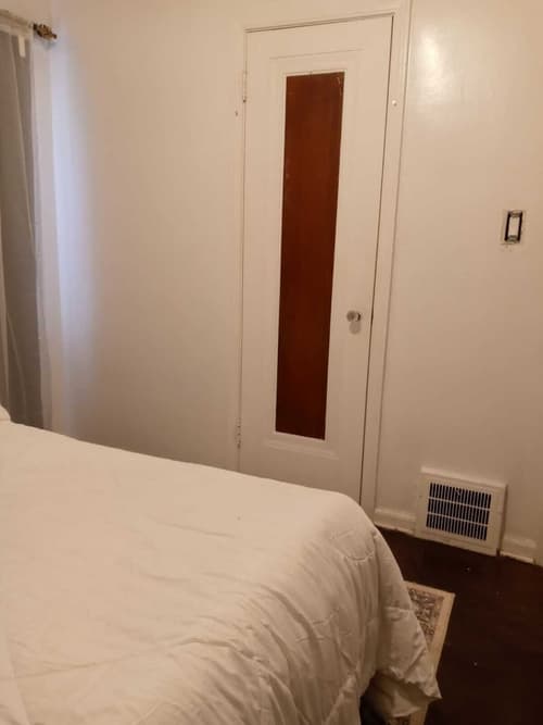 Super Comfy Room at a Great Location, Room