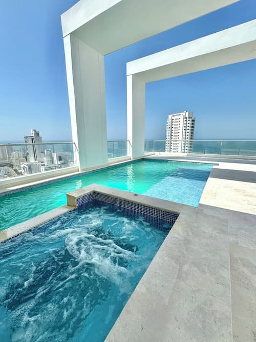 Home Beach MagnoLoft, Rooftop pool
