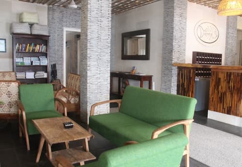 Scallywags Resort, Lobby sitting area