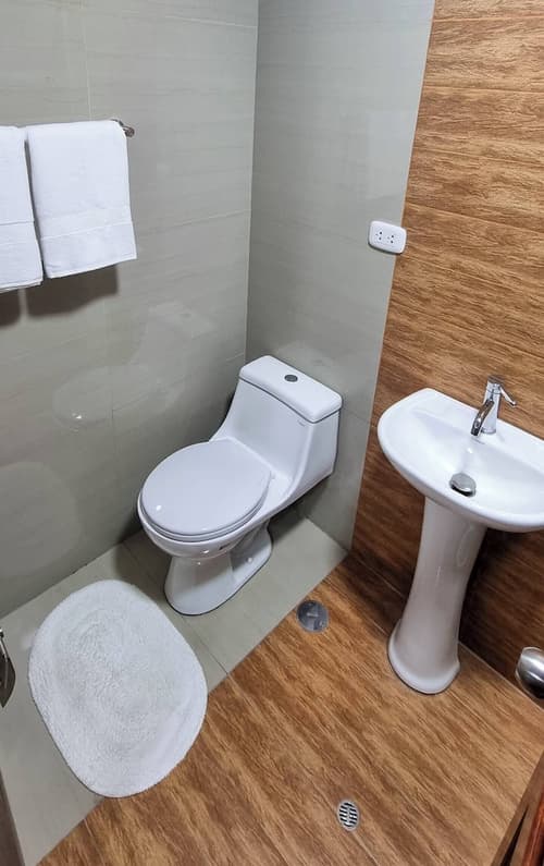 Velvet Residence Cusco, Bathroom