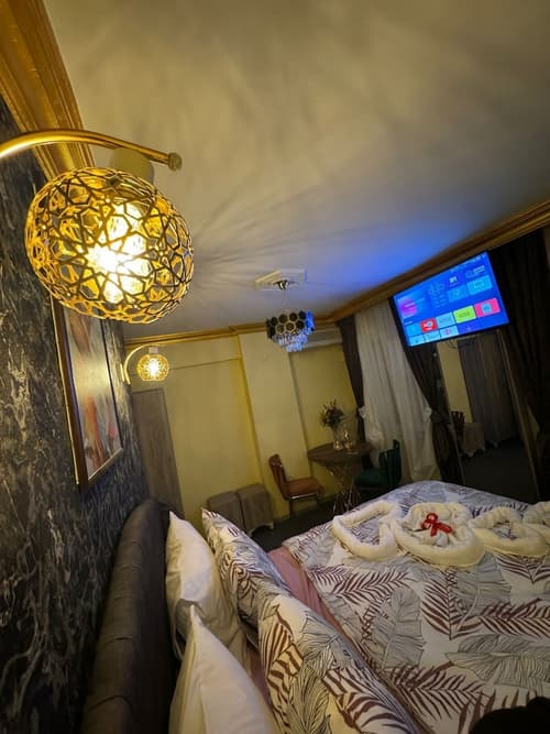 Gur Royal Hotel, Room