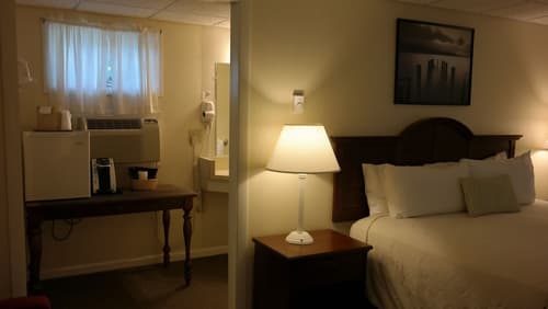 Moseley Cottage Inn & Town Motel, Room