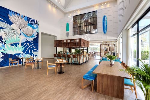 OUTRIGGER Surin Beach Resort, Lobby