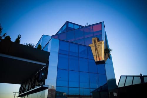 Resotel, Primary image