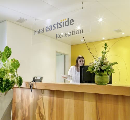 Hotel Eastside, Reception