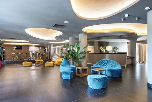 The Gate Hotel, Lobby