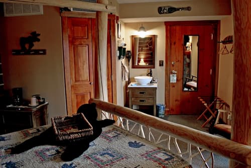 The Lodge at Grant's Trail, Room