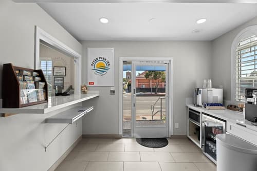 Ocean Park Inn, Reception