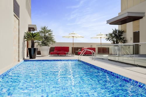 Centro Capital Doha By Rotana, Pool