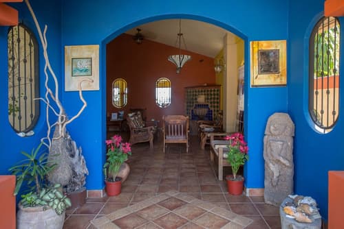 Seagull Cove Resort, Interior entrance
