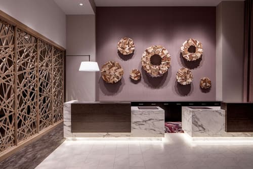 Embassy Suites by Hilton Minneapolis Downtown, Reception