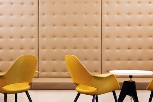 Youth Hostel St. Moritz, Lobby sitting area