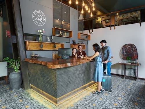 Monsoon Bassac Hotel, Reception