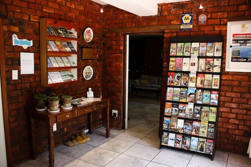 Storms River Guest Lodge, Interior entrance