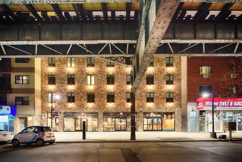Hotel 1080 Brooklyn, Front of property