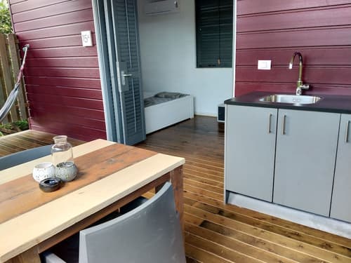 Red Palm Village, Room