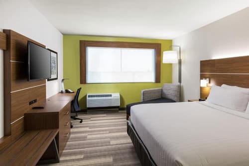 Holiday Inn Express Visalia Sequoia Gateway Area by IHG, Room