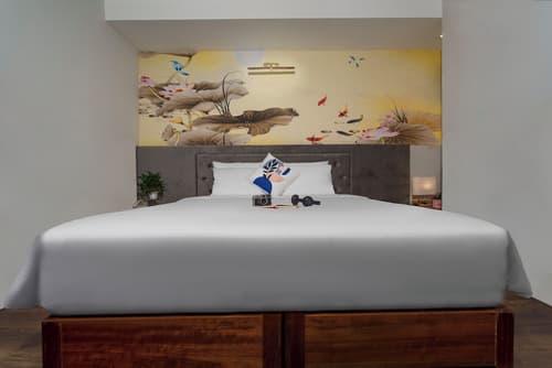 Delicate Hotel, Room