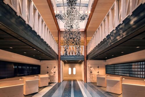 Moxy NYC Times Square, Lobby lounge