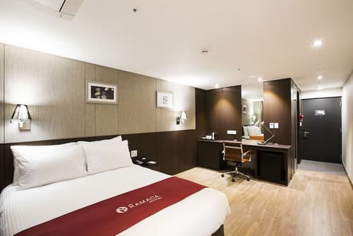 Ramada Jeju City Hall, Room