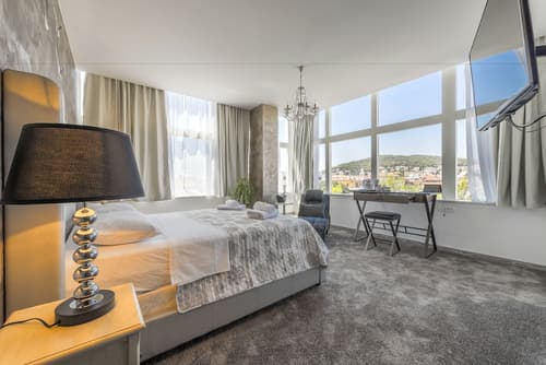 Prima Luce Downtown, Primary image