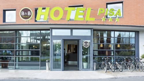 B&B HOTEL Pisa Airport, Front of property