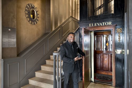 Grand Daddy Boutique Hotel, Interior entrance