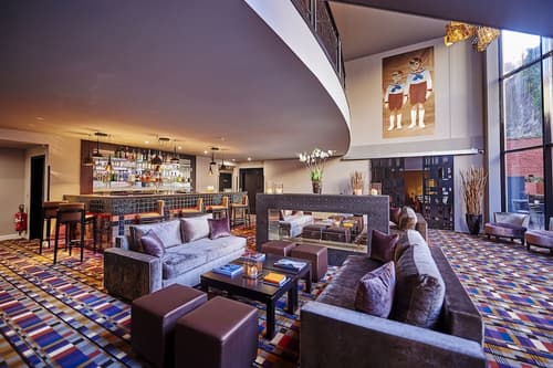 The Augustin, Bar (on property)