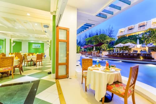 Andaman Seaview Hotel, Breakfast area
