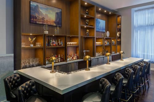 Hilton Pennywell St. Louis at the Arch, Bar (on property)