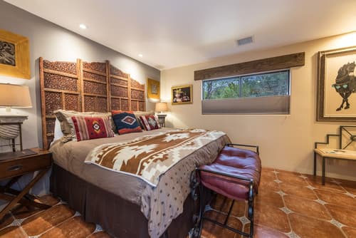 A Sunset Chateau, Room